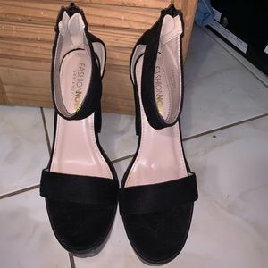 Black elegant heel